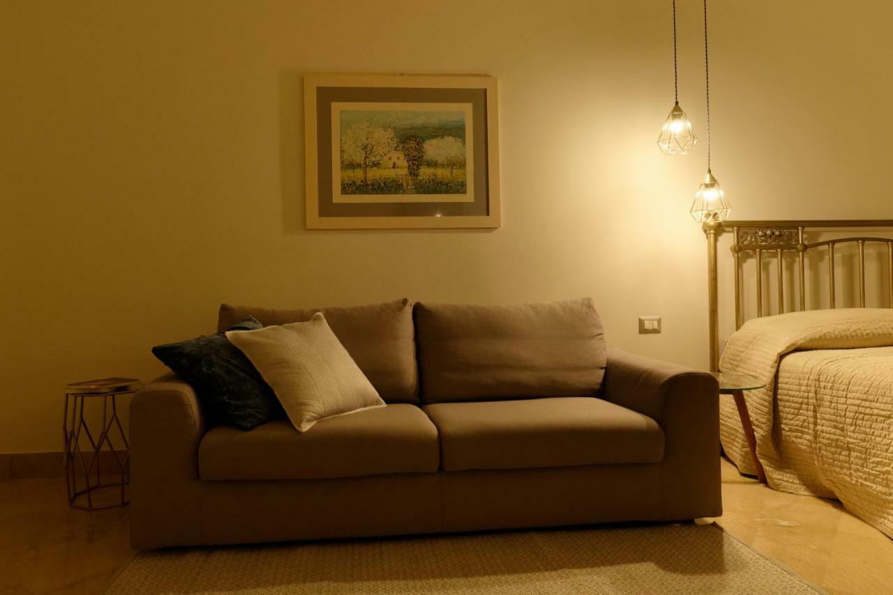 B&B Questa Casa Non E'Un Albergo Palermo Dış mekan fotoğraf