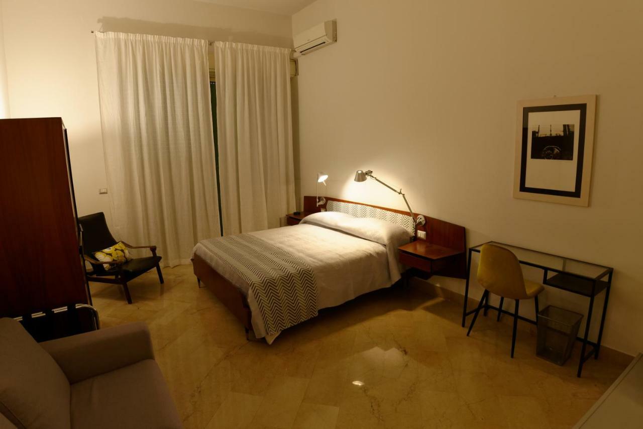 B&B Questa Casa Non E'Un Albergo Palermo Dış mekan fotoğraf