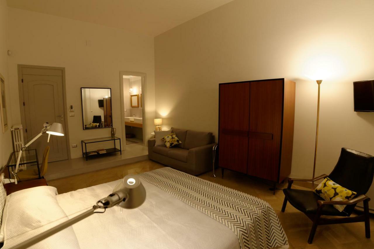 B&B Questa Casa Non E'Un Albergo Palermo Dış mekan fotoğraf
