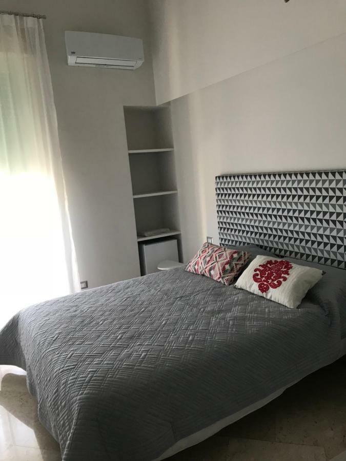 B&B Questa Casa Non E'Un Albergo Palermo Dış mekan fotoğraf